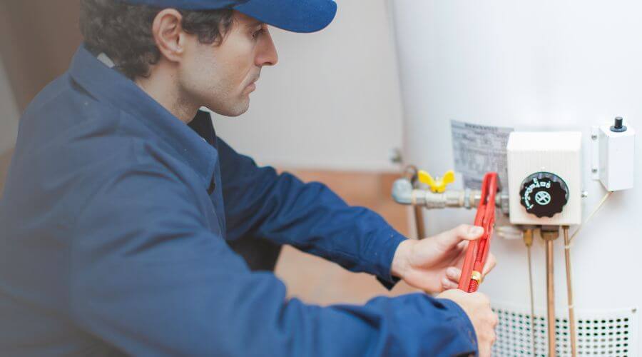 Local expert plumbing services in Monroe Center, IL